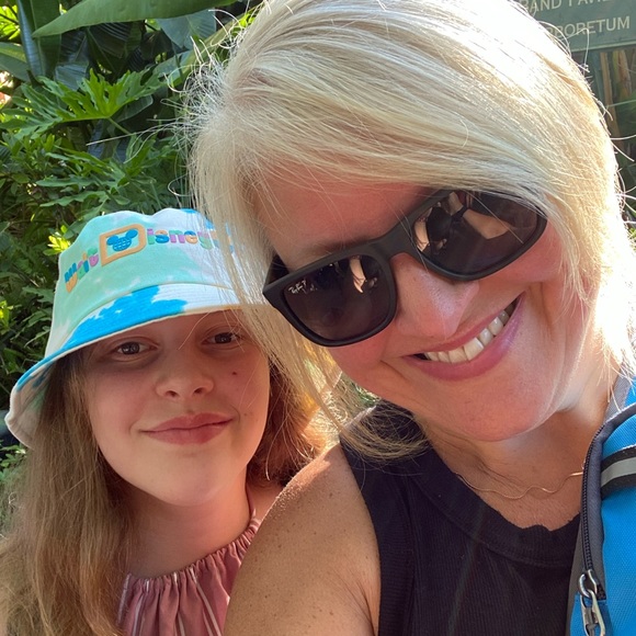 Meet your Posher, Kim - Picture 3 of 4